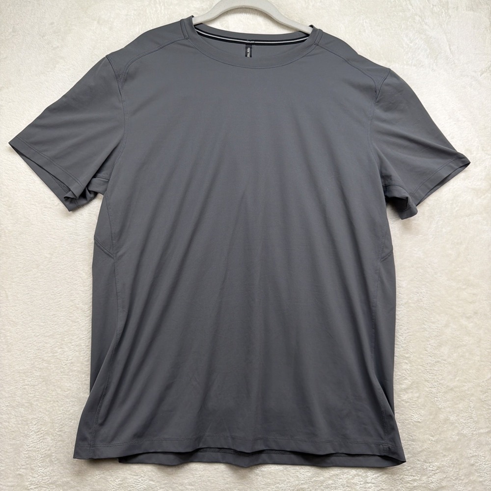 Ten Thousand Performance Training T Shirt Mens XL Athletic Gym Gray Lightweight‎